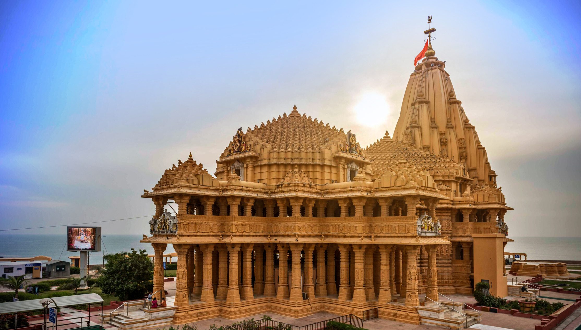 Dwarkadhish Temple Mathura